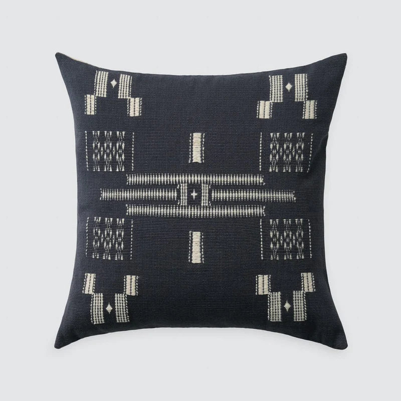 SHARKISS | Tizu Pillow